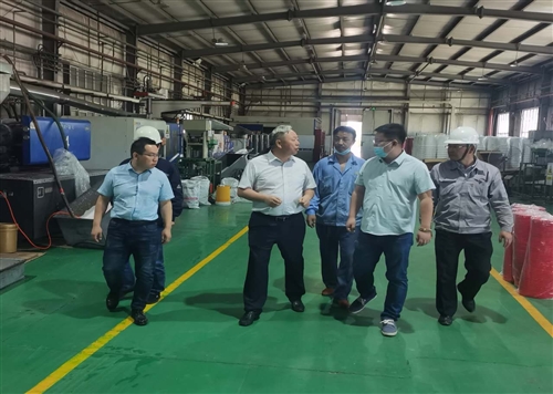 新疆隆成實(shí)業(yè)集團有限公司劉輝董事長(cháng)在嘉潤德公司等單位進(jìn)行調研檢查